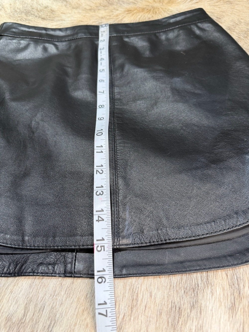 BB Dakota Black Genuine Leather Mini Skirt Curved Hem Shirttail Size 2 - Picture 7 of 9